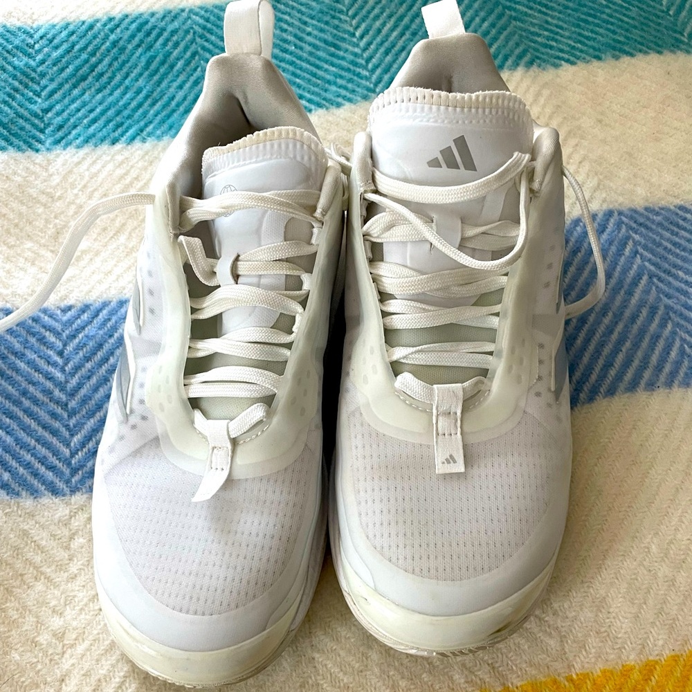 Addidas Avicort Pickleball shoe - worn once